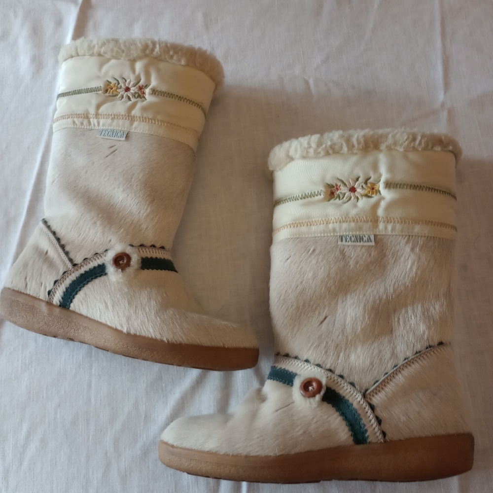 Tecnica fur boots, fits like a 7.5 to 8 Made in Italy